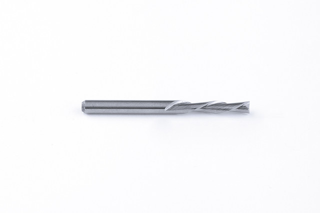Frez dwupiórowy 8mm mocowanie 8mm down-cut 22mm/60mm